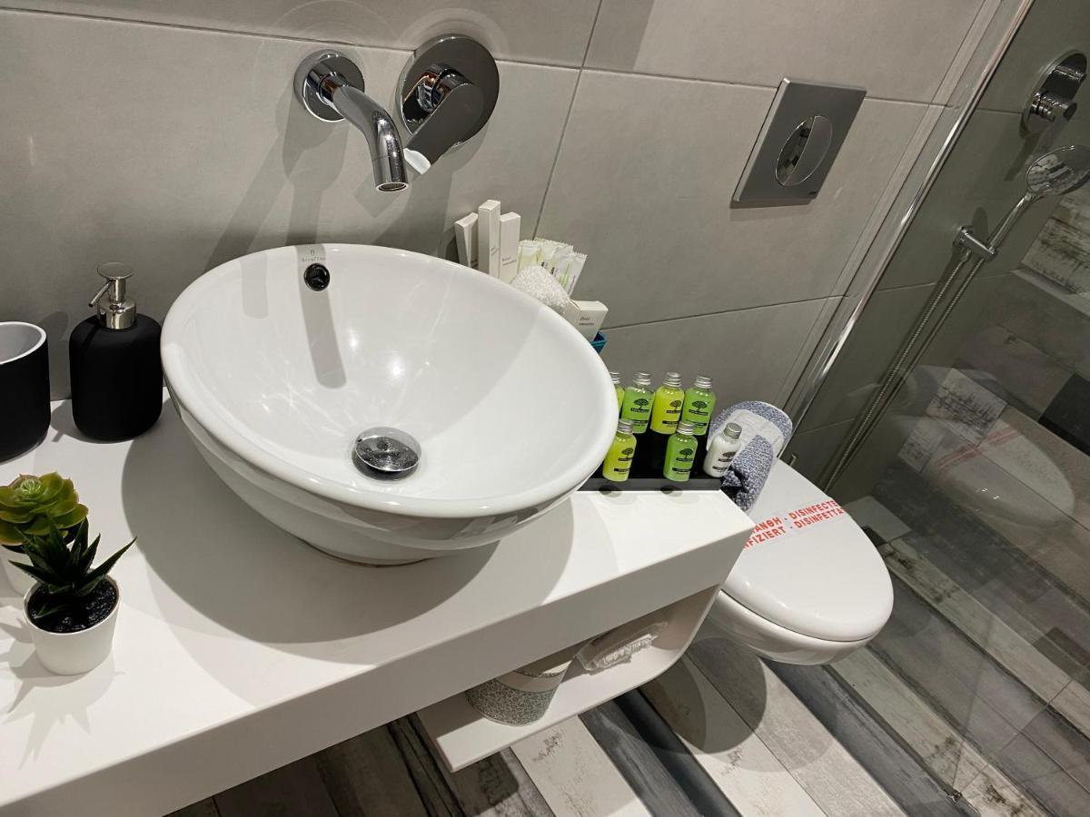 V-Suites Potos Exteriör bild